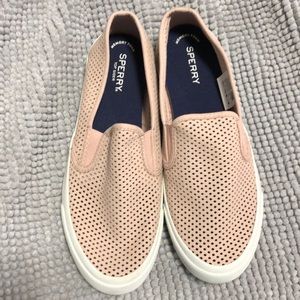Soft pink Sperry!!